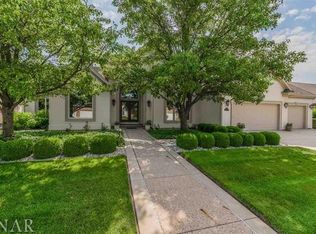 2209 Foxtail Rd, Bloomington, IL 61704