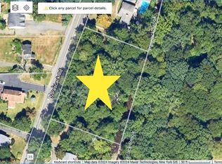 490 S Pascack Rd, Spring Valley, NY 10977