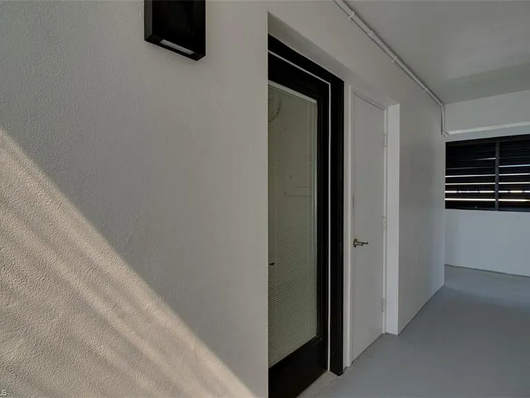 250 7th Ave S #305 — Photo 21