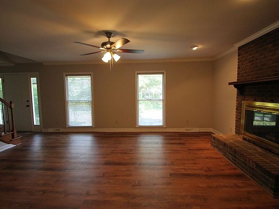 4th image of 2823 Brookridge Dr