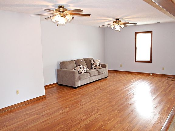 3rd image of 1633 Wingfield Church Rd