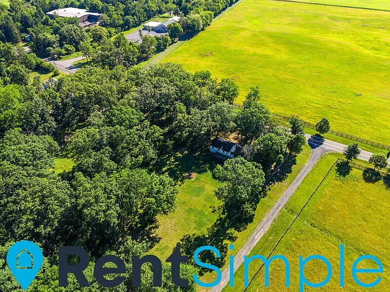 6344 Vint Hill Rd — Photo 46