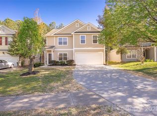 4528 Potters Glen Rd, Charlotte, NC 28269