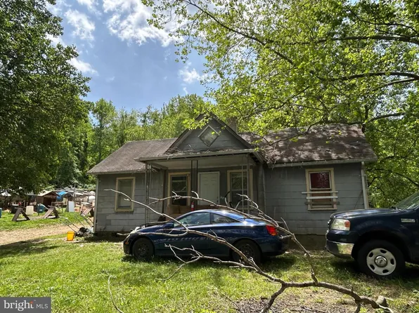 1701 Ferguson Ln, Fort Washington, MD 20744