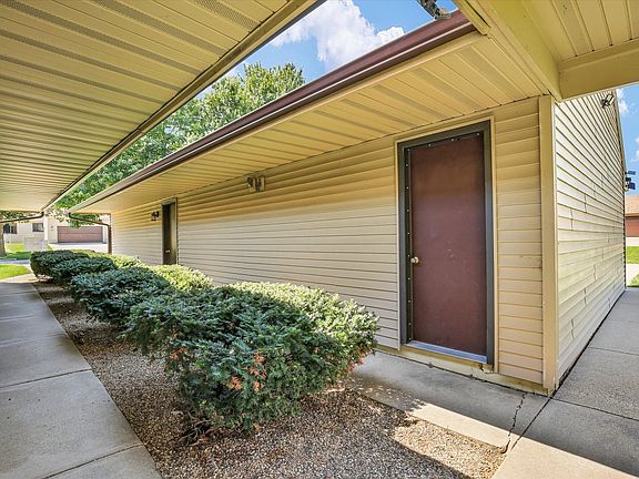 5th image of 2463 Clayton Blvd #2463