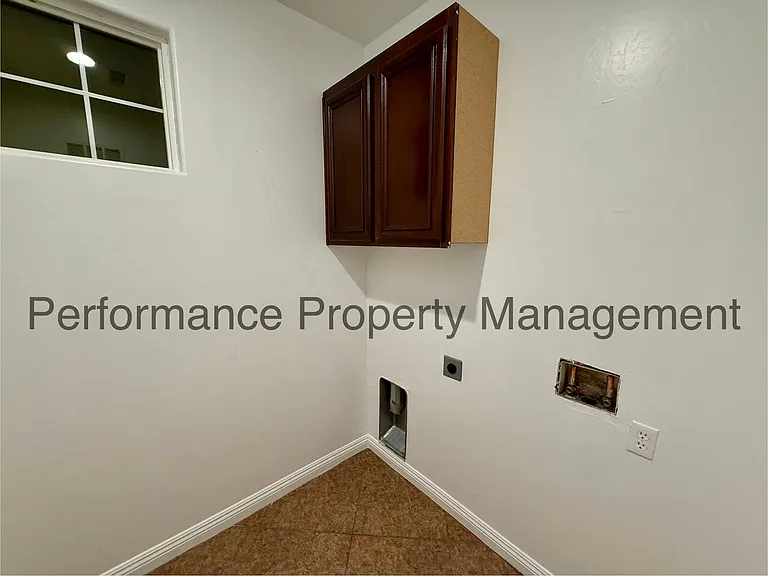 5204 Gossimer Dr — Photo 14