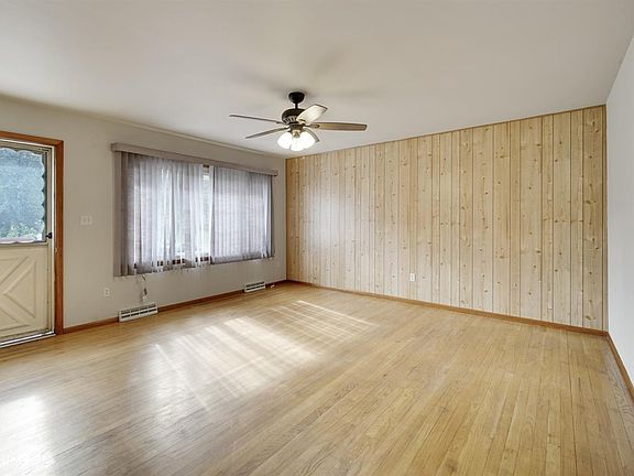 2nd image of 6312 Lakewood Ave