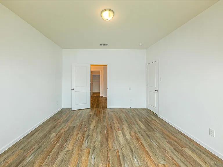 746 Wilshire Dr — Photo 9