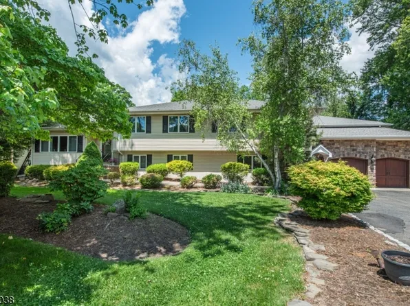 111 Mckinley Ave, East Hanover Twp., NJ 07936