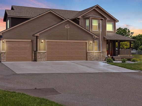 3rd image of 98904 E Brandon Dr