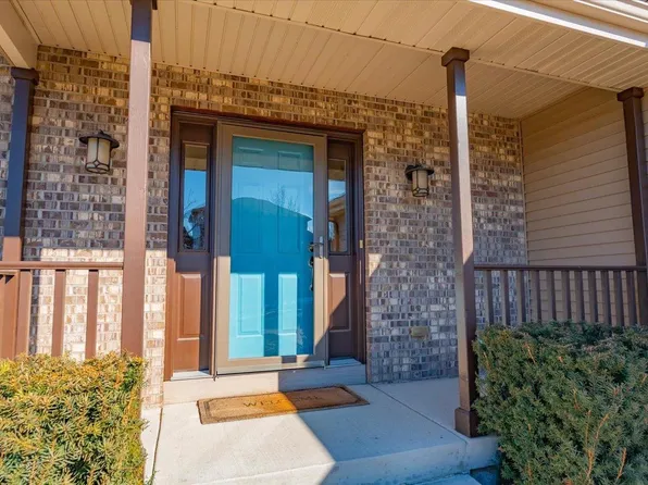 404 Tvedt Drive, Mount Horeb, WI 53572