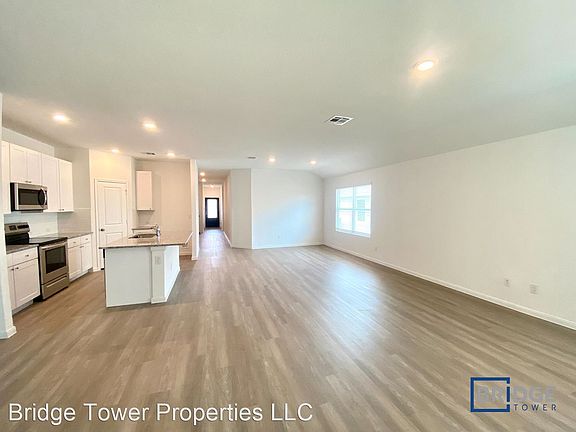 3rd image of 2720 Coral Way