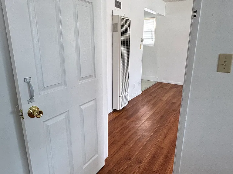2484 Mohawk St #2 — Photo 3