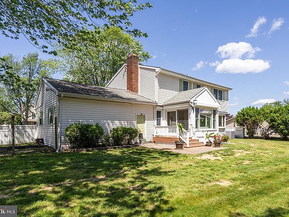 5th image of 803 Highland Ave