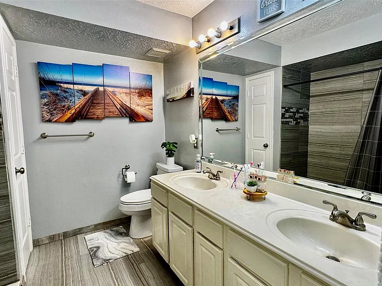 14506 Wadlington Dr — Photo 34