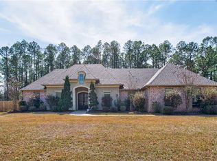 31166 Shannon Dr, Lacombe, LA 70445