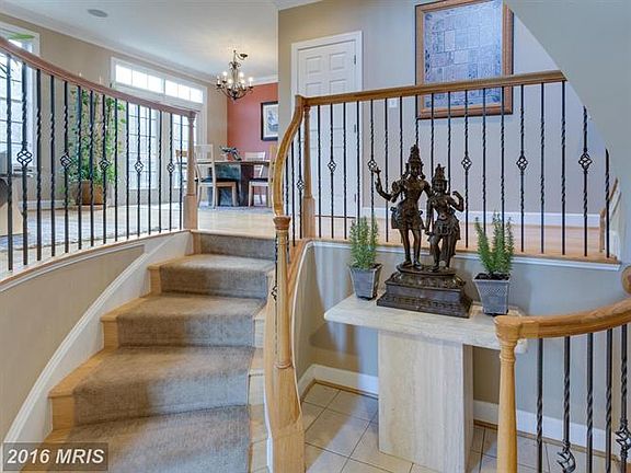 4th image of 137 Herndon Mill Cir