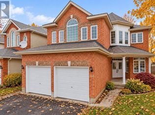 104 Whitestone Dr, Ottawa, ON K2C4C5