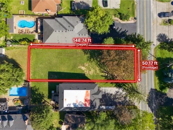 657 Mohawk Rd, Hamilton, ON L9G 2X1