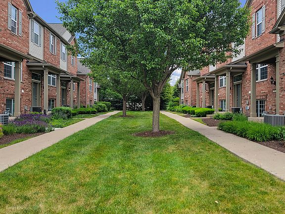 2nd image of 464 Valentine Way