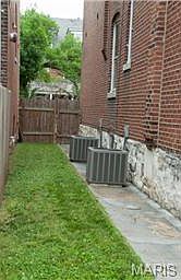 3rd image of 4042-4044 Russell Blvd