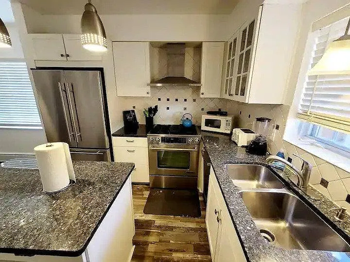2114 W Colorado Ave — Photo 9