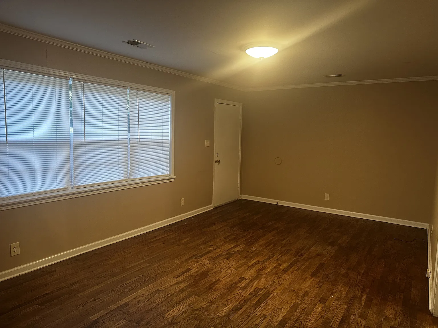 1154 Westmoreland St - 1 — Photo 2
