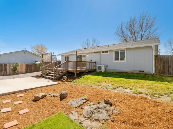 2827 SW Pumice Ave, Redmond, OR 97756
