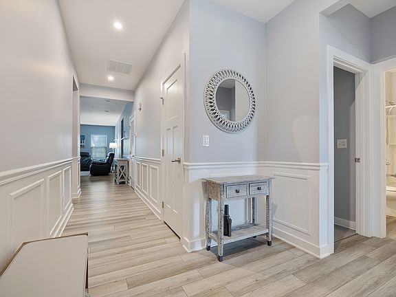 4th image of 3650 Reddington Cir