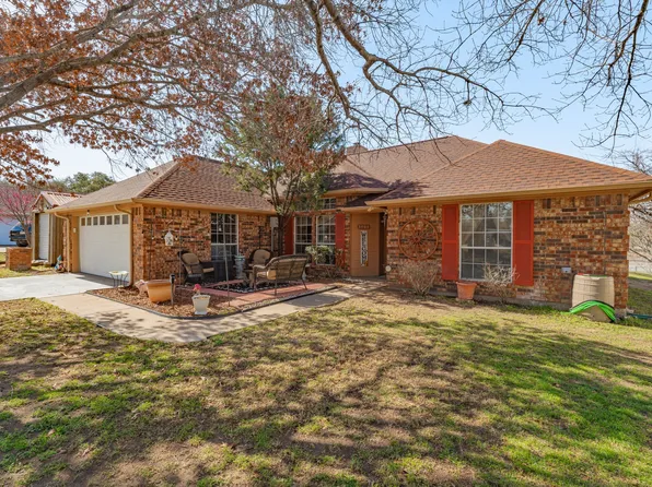 3903 Frisco Cir, Granbury, TX 76048