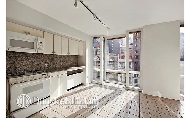 Rented by Douglas Elliman | media 25