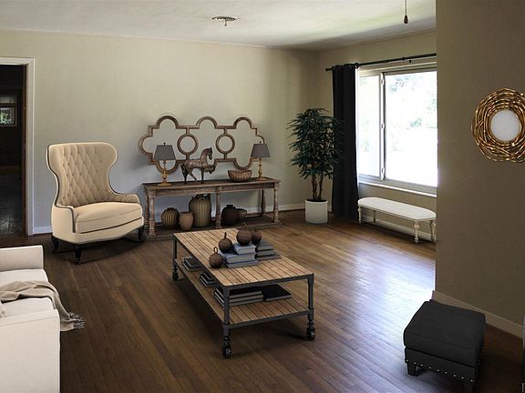 3rd image of 3780 Bayou Blvd