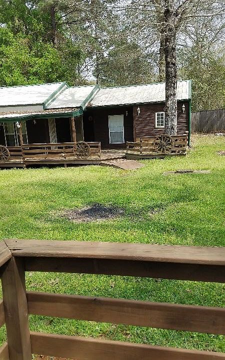 1st image of 138A Sherwood Dr
