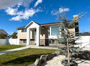 1914 W 1000 S, Layton, UT 84041