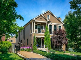 19 Dartford Ave, Saint Louis, MO 63105