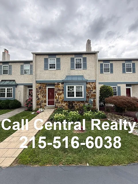 3 bed, 2.5 bath, $2,900 — Photo 1
