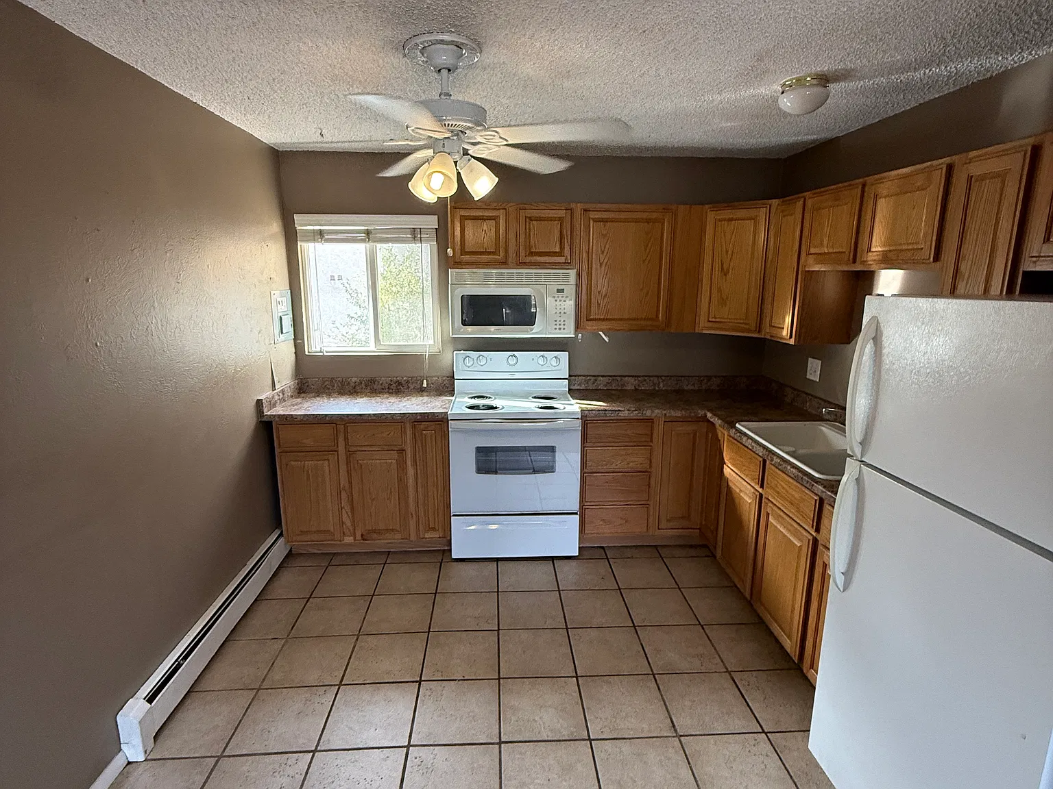 2 bed, 763 sqft, $1,225 — Photo 3