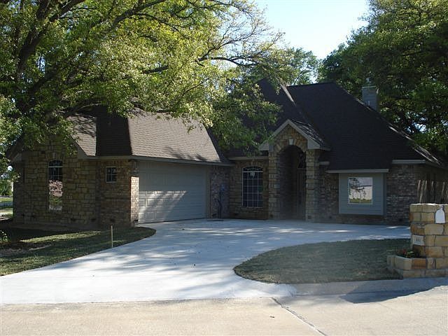 1st image of 801 Hayswood Dr