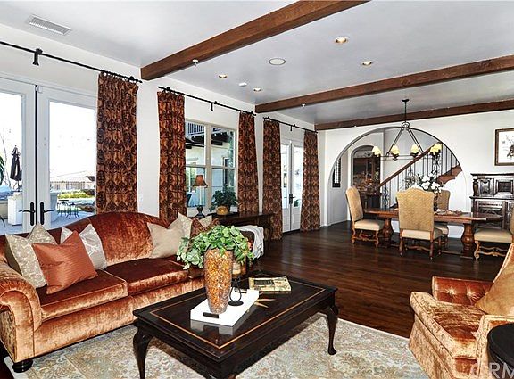 3rd image of 16305 Venezia Ct