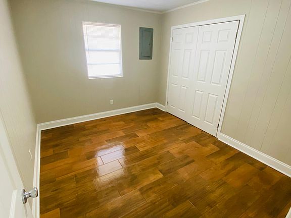 4th image of 136 Lindsey Cir