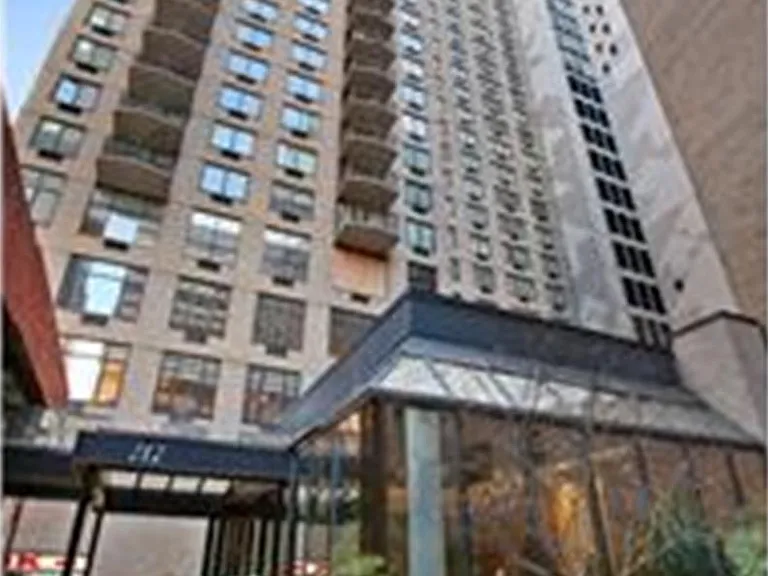 212 E 47th St #16C — Photo 9