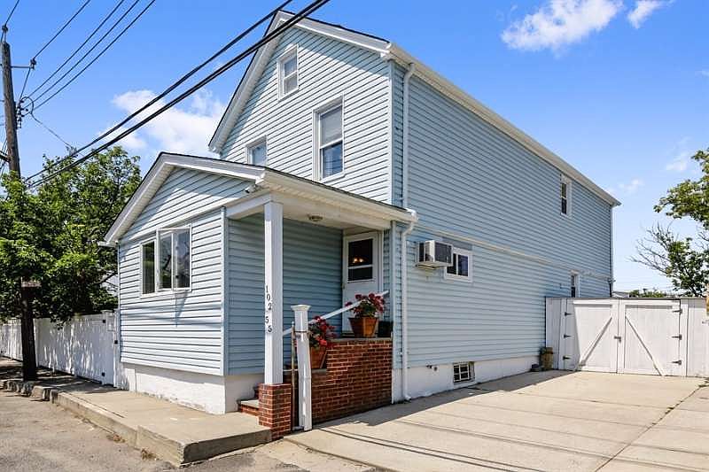 1st image of 10255 1st St