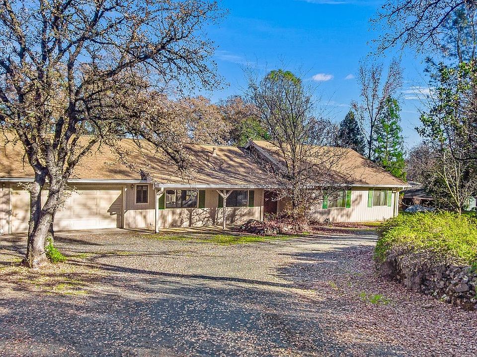 1st image of 4090 Helen Ln