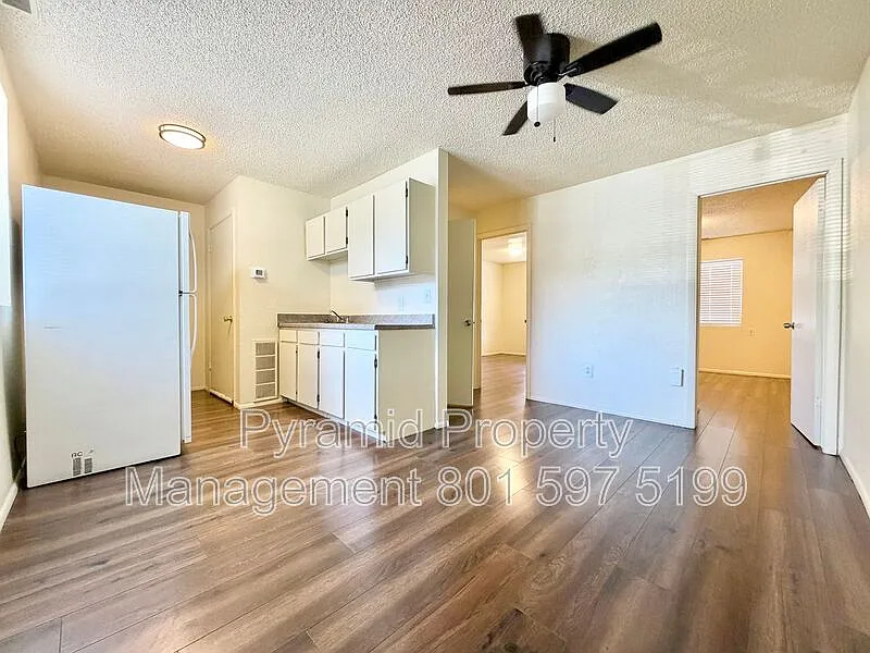 2 bed, 1.0 bath, 700 sqft, $1,200 — Photo 1