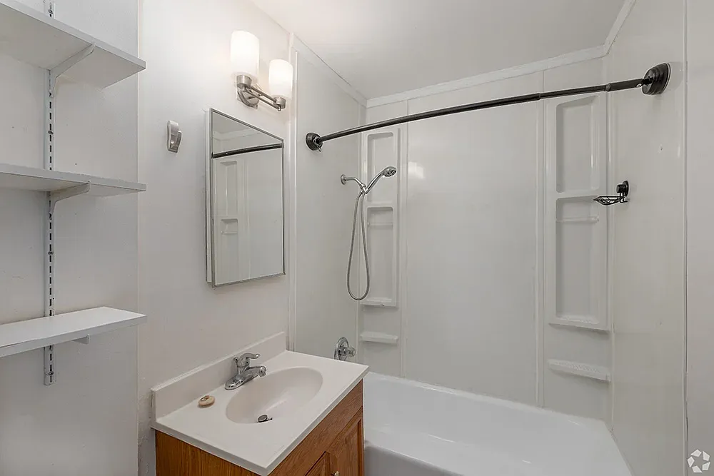 2 bed, 700 sqft, $1,500 — Photo 1