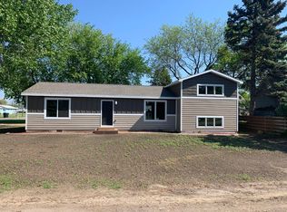 330 13th St SW, Watertown, SD 57201