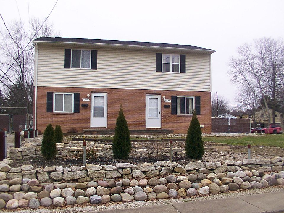 1st image of 2506 & 2510 Maplehurst Dr