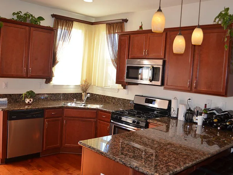 5960 Promontory Dr — Photo 8