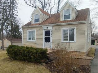 14385 Hampton Rd, Brookfield, WI 53005