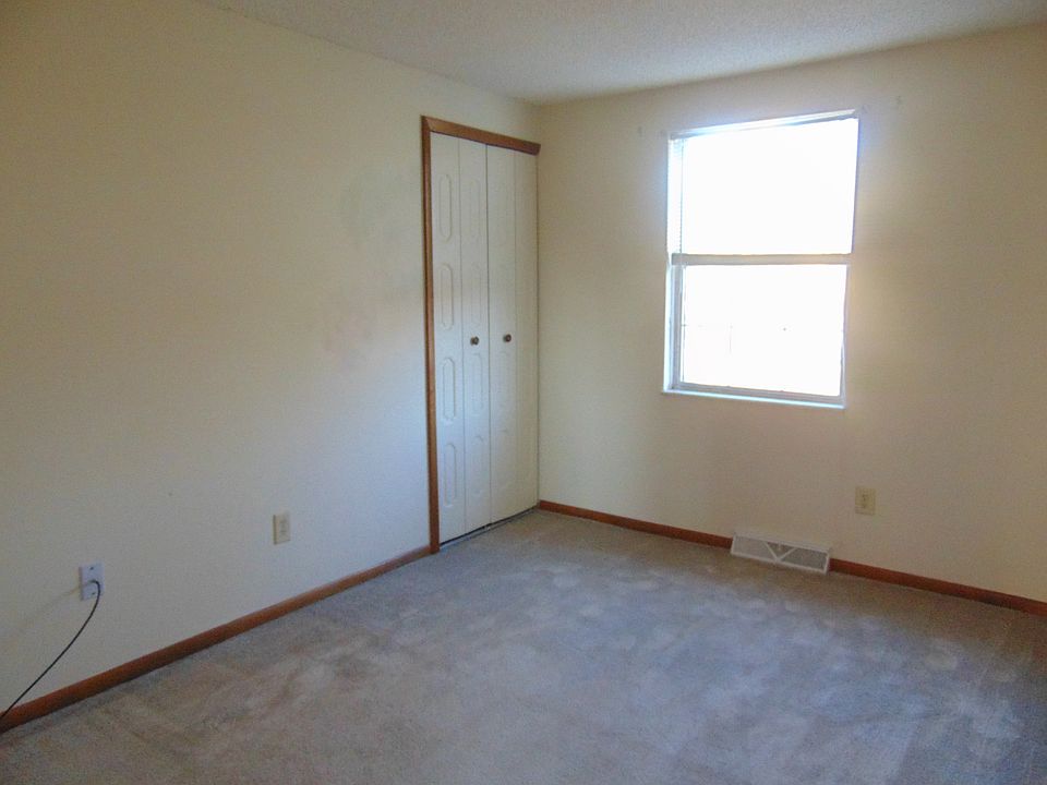 1st image of 6595 Rosetree Dr